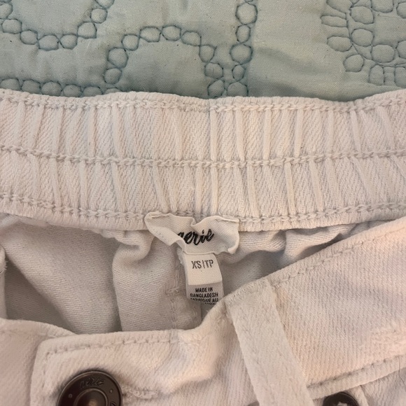 Aerie white jean shorts - Picture 2 of 2
